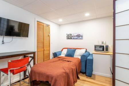Cozy Private Apt Near Downtown เบอร์ลิงตัน ภายนอก รูปภาพ